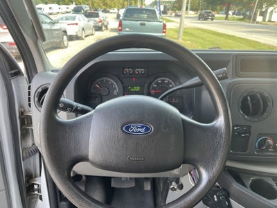 2017 Ford E-Series Cutaway Base